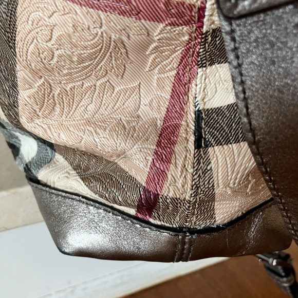 Burberry Floral Embossed Nova Check Tote. 100% Authentic!!! - Picture 13 of 13